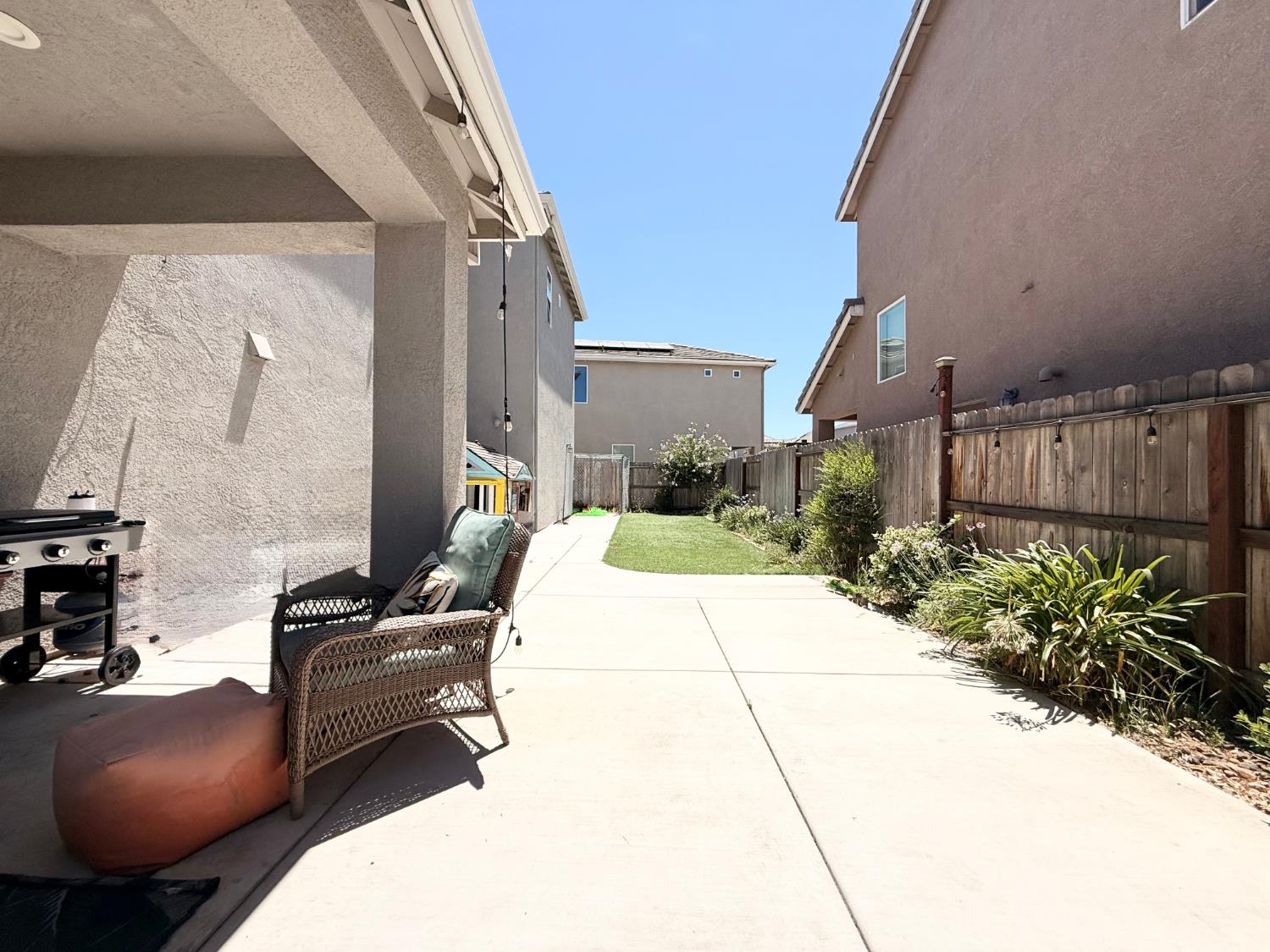 1673 Mcmanis Ln, Ripon, CA 95366