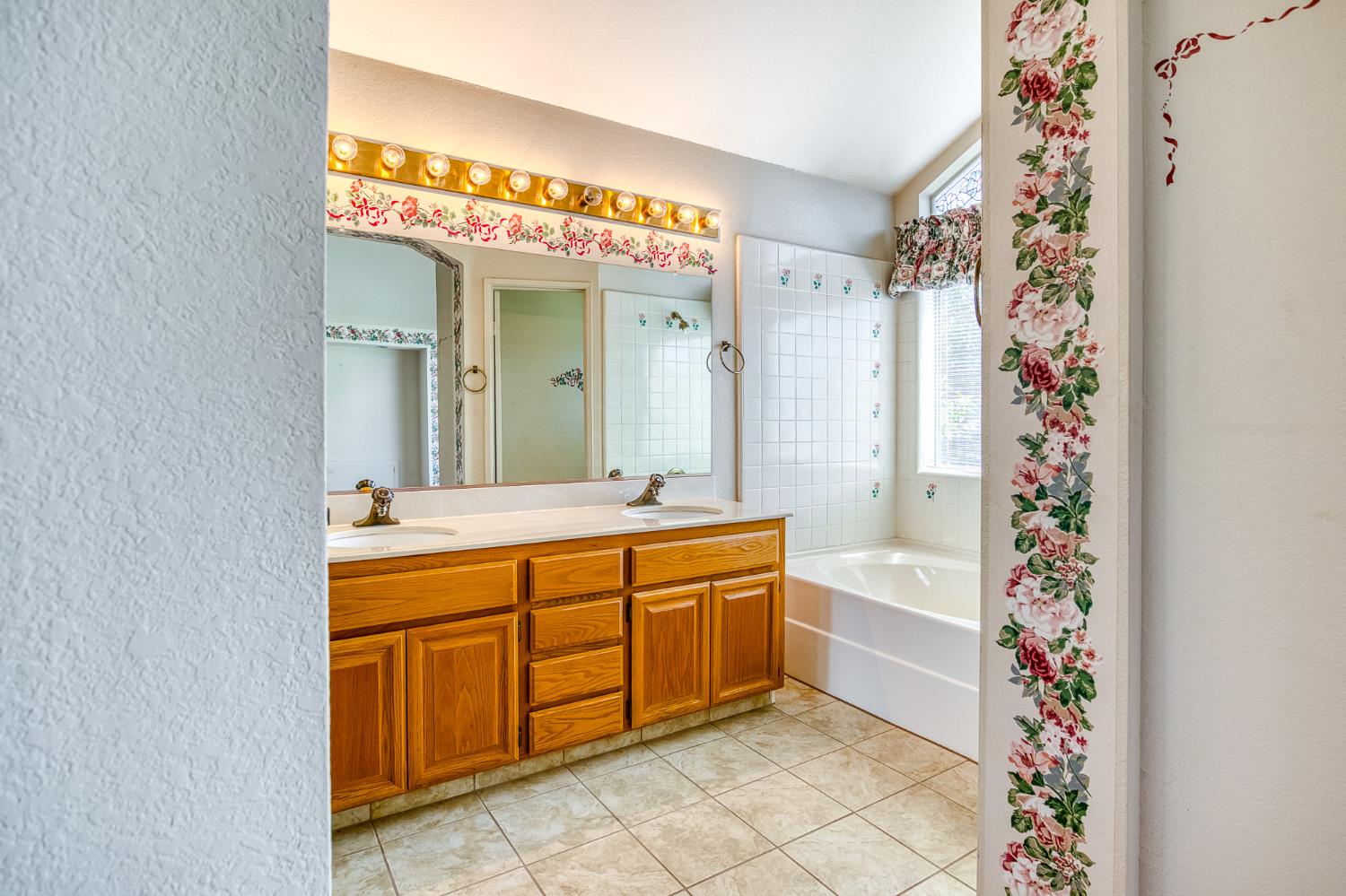 3908 Wichita Way, Modesto, CA 95357