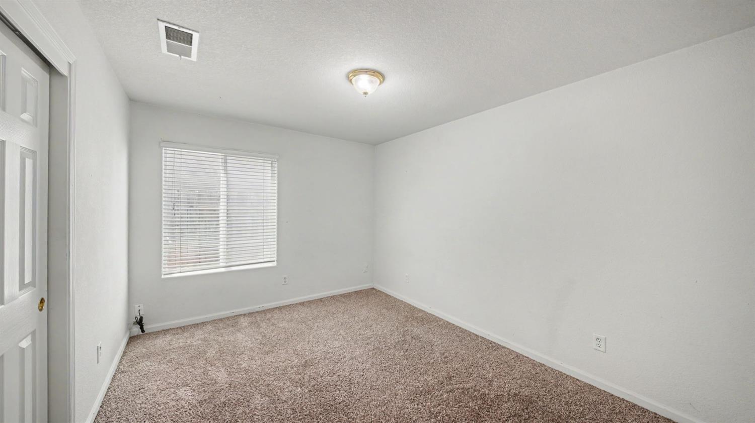 2204 W Sweet Water Ct, Merced, CA 95348