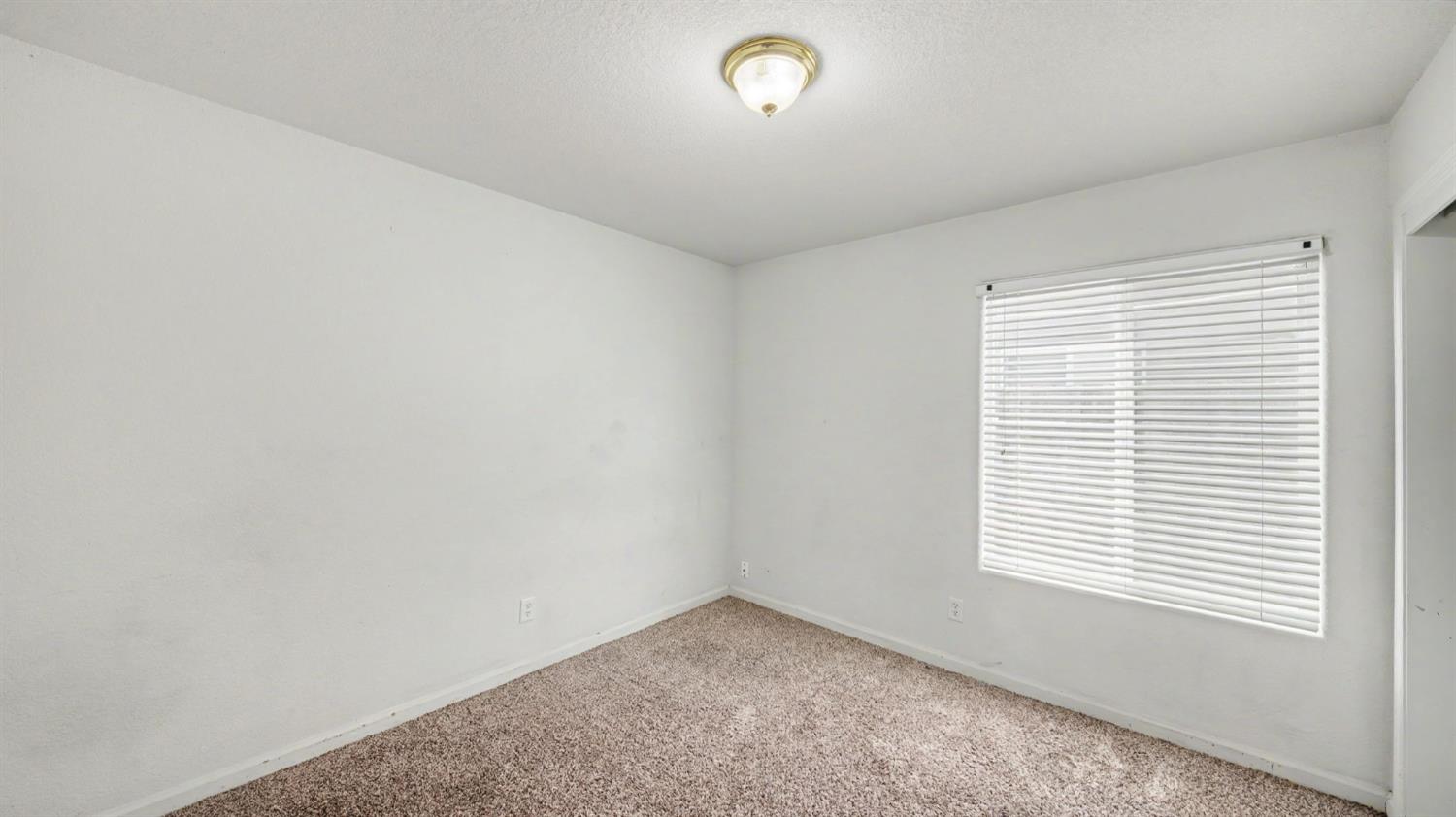 2204 W Sweet Water Ct, Merced, CA 95348