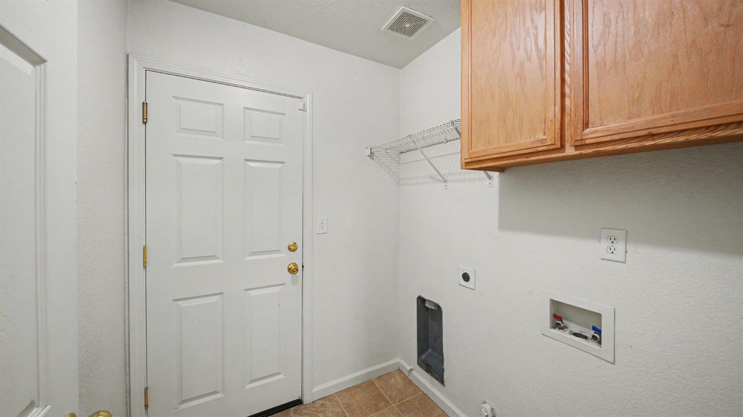 2204 W Sweet Water Ct, Merced, CA 95348