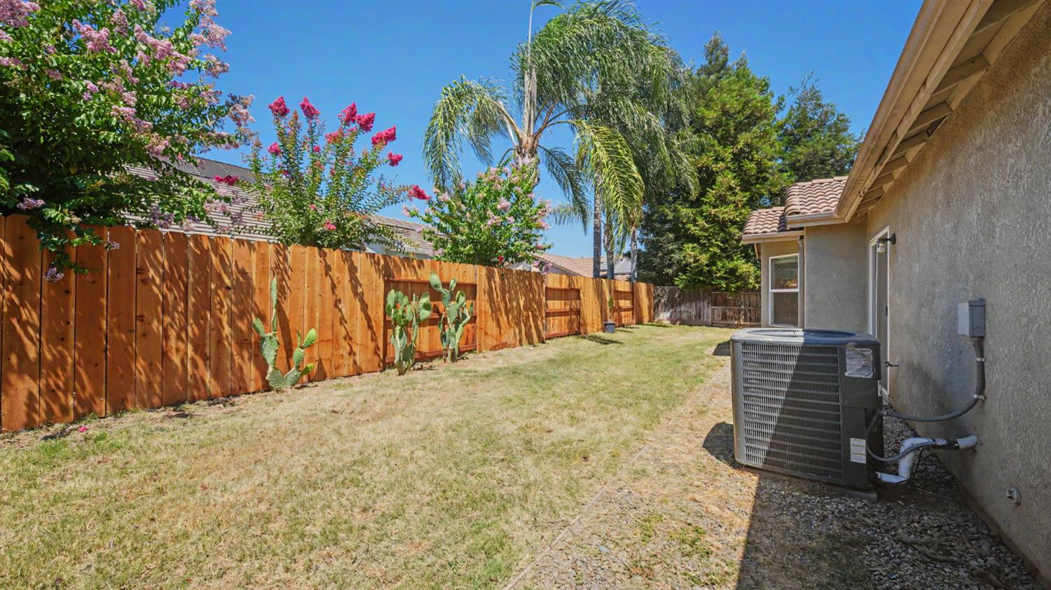 2204 W Sweet Water Ct, Merced, CA 95348
