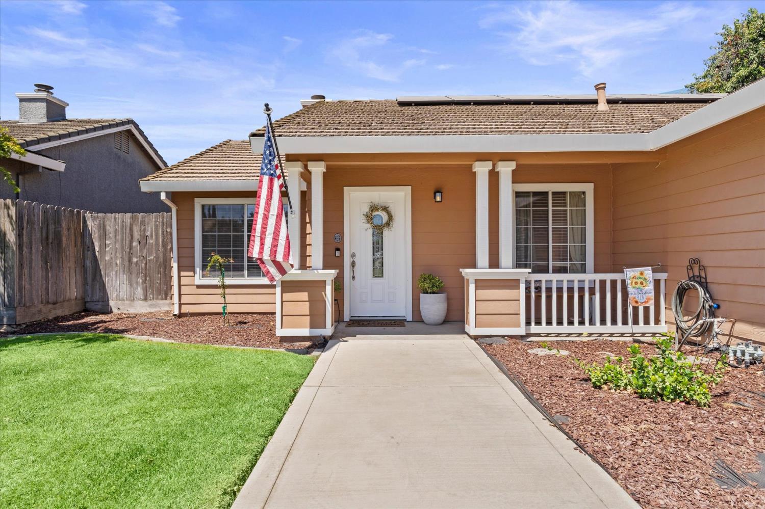 548 Buccaneer Ave, Oakdale, CA 95361