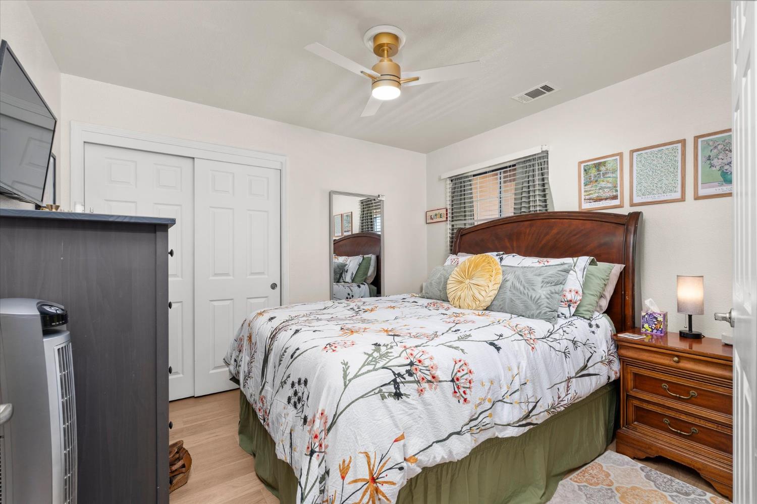 548 Buccaneer Ave, Oakdale, CA 95361