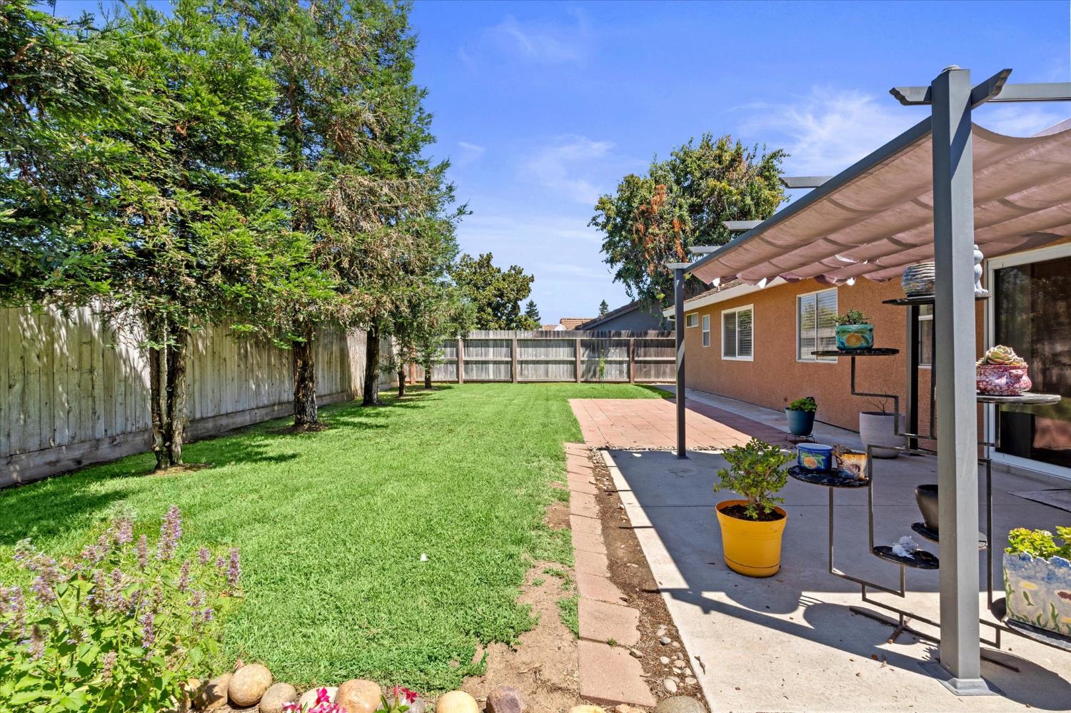 548 Buccaneer Ave, Oakdale, CA 95361