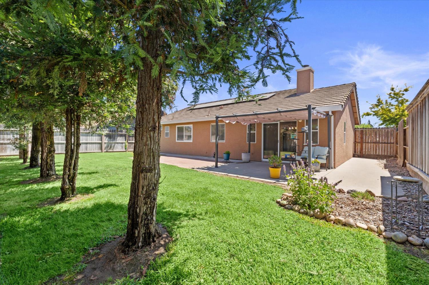548 Buccaneer Ave, Oakdale, CA 95361