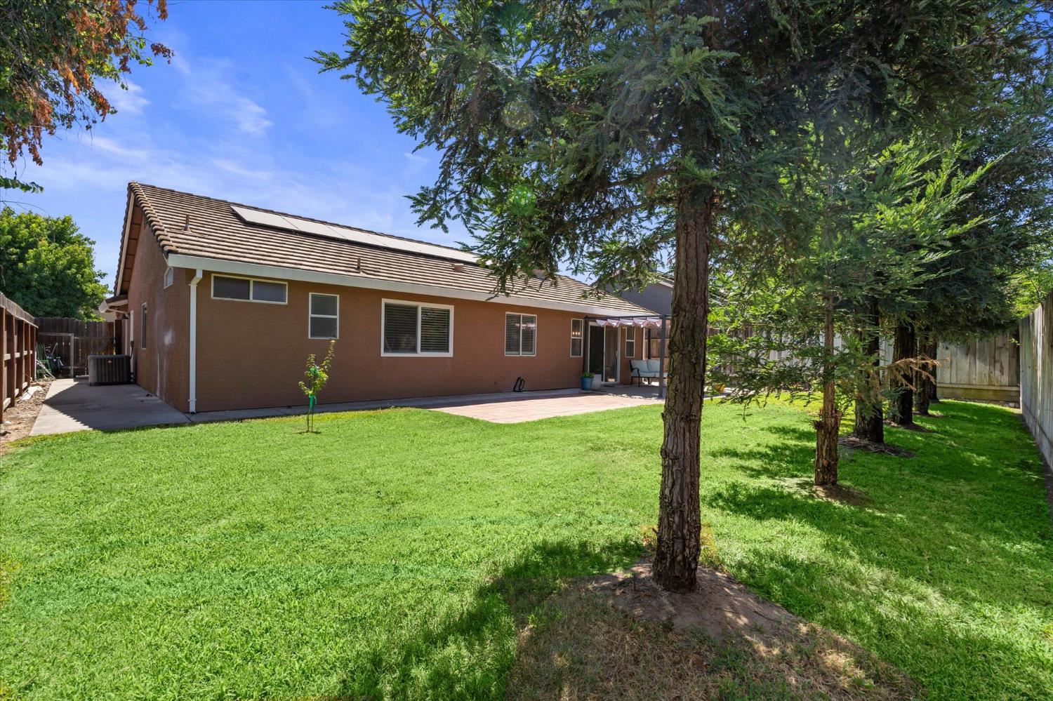 548 Buccaneer Ave, Oakdale, CA 95361
