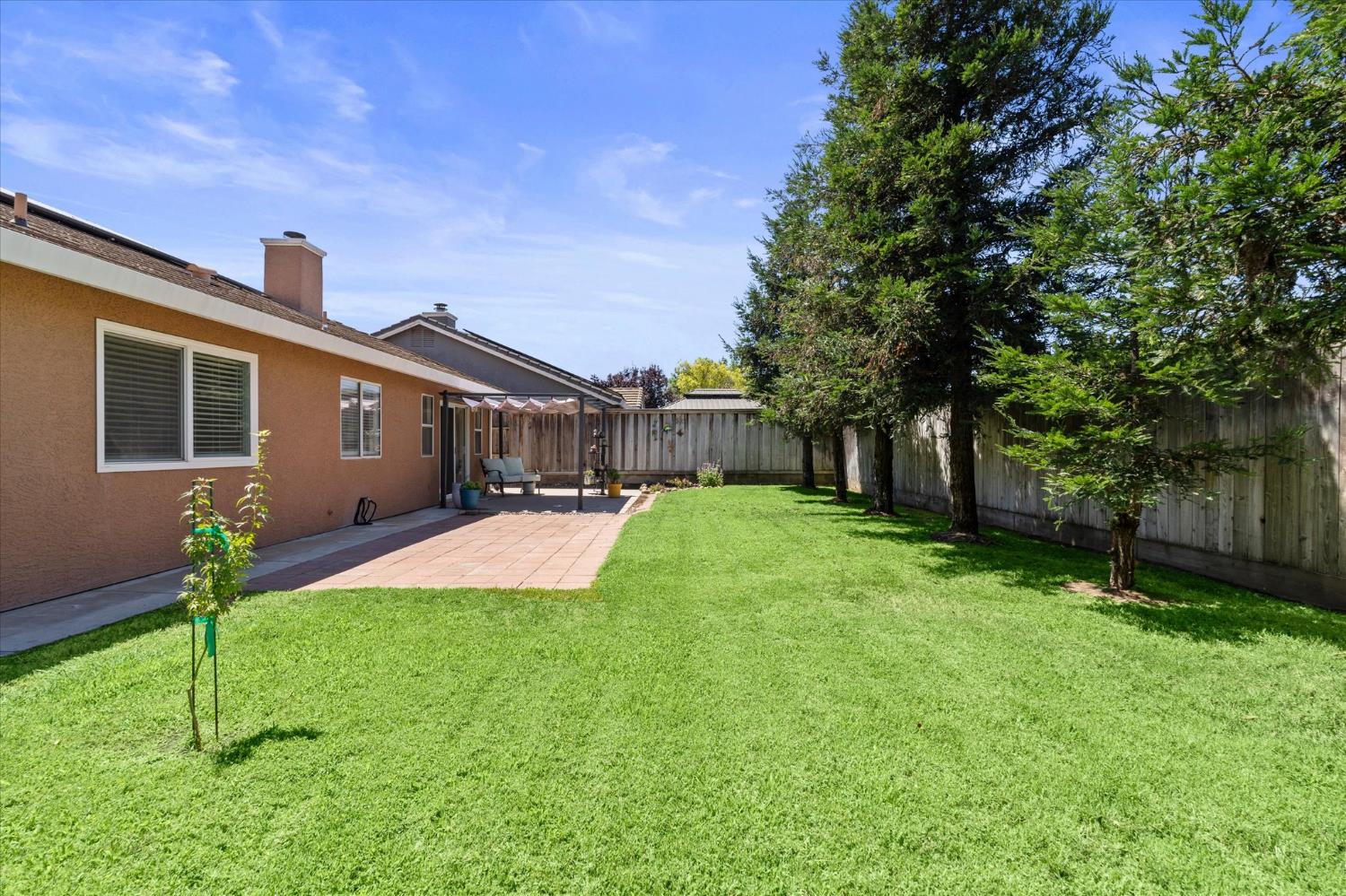 548 Buccaneer Ave, Oakdale, CA 95361