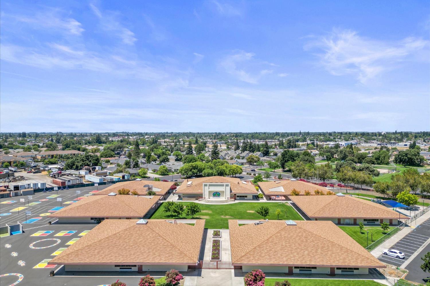 548 Buccaneer Ave, Oakdale, CA 95361