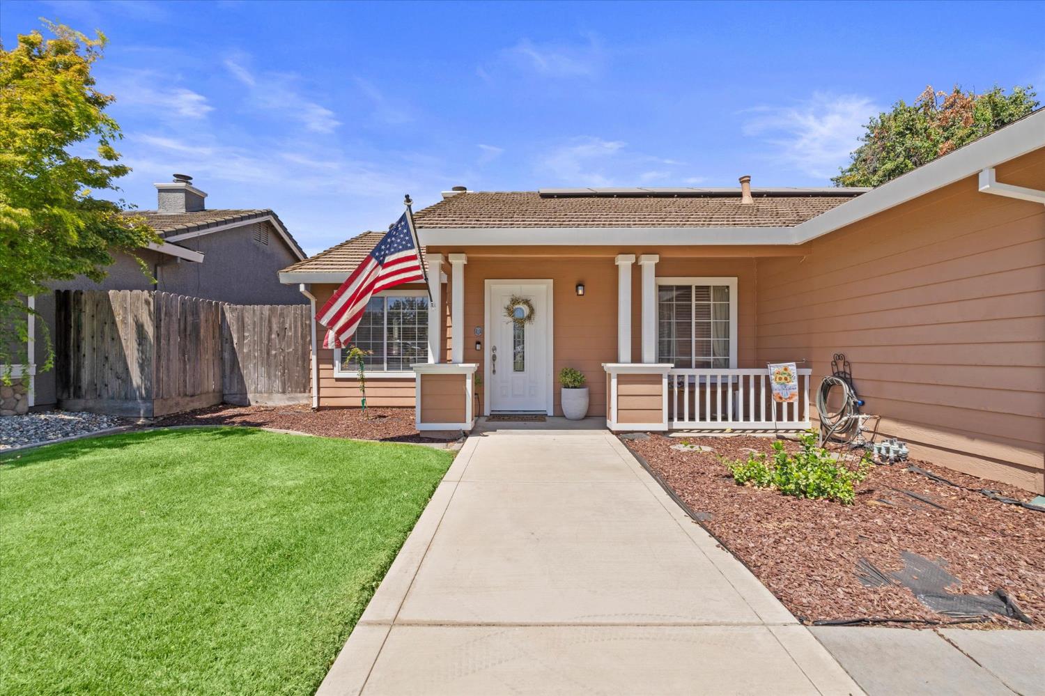 548 Buccaneer Ave, Oakdale, CA 95361