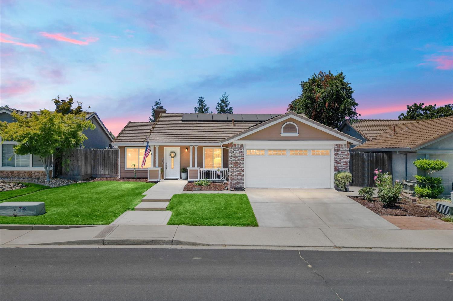 548 Buccaneer Ave, Oakdale, CA 95361