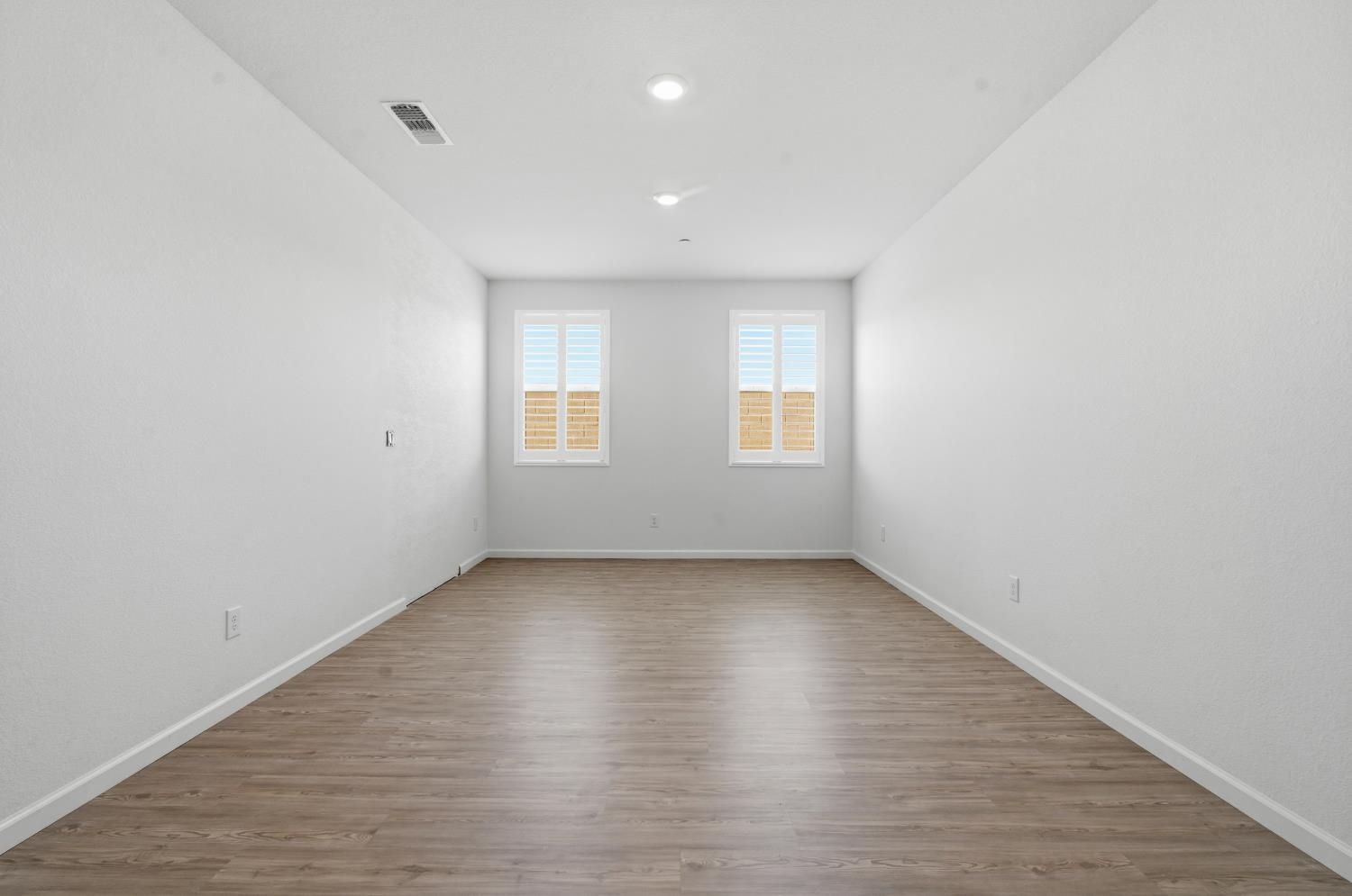 1589 Lantern Way, Hughson, CA 95326