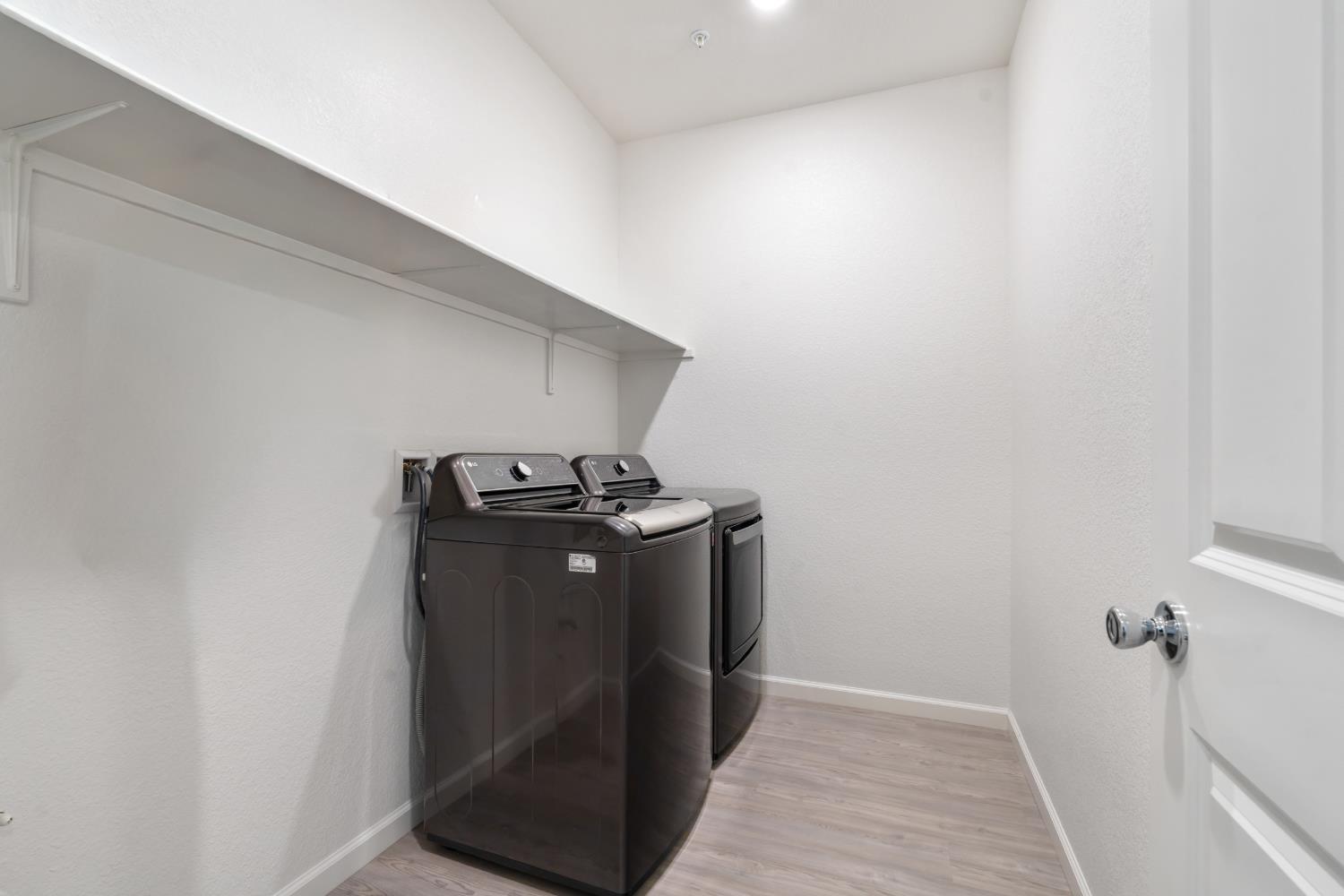 1589 Lantern Way, Hughson, CA 95326