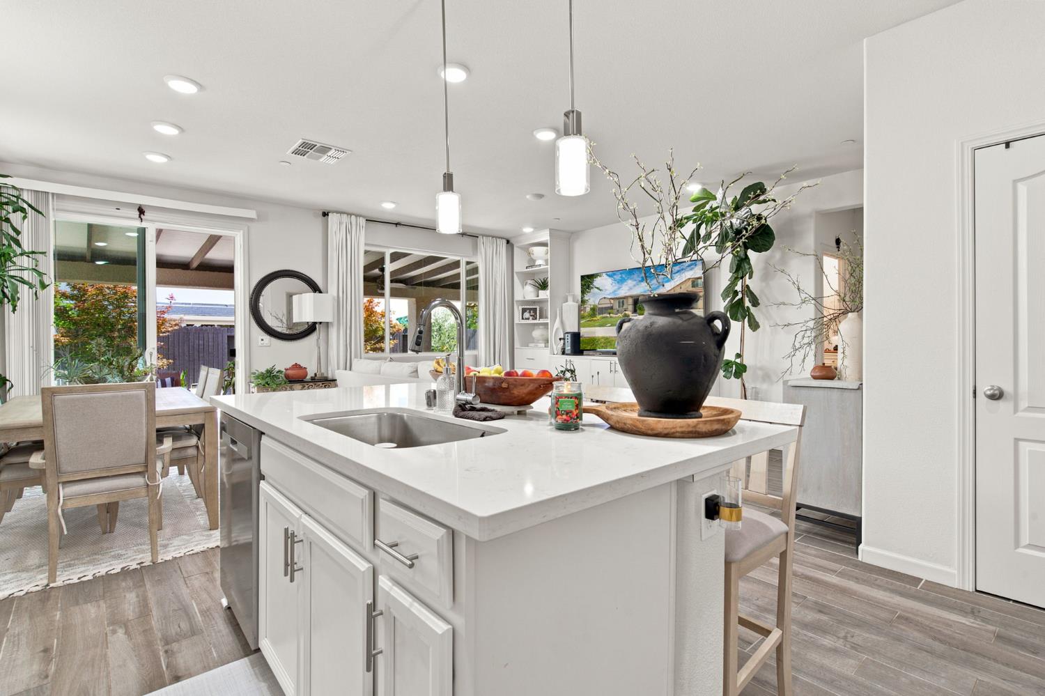 3093 Feather Rd, Manteca, CA 95337