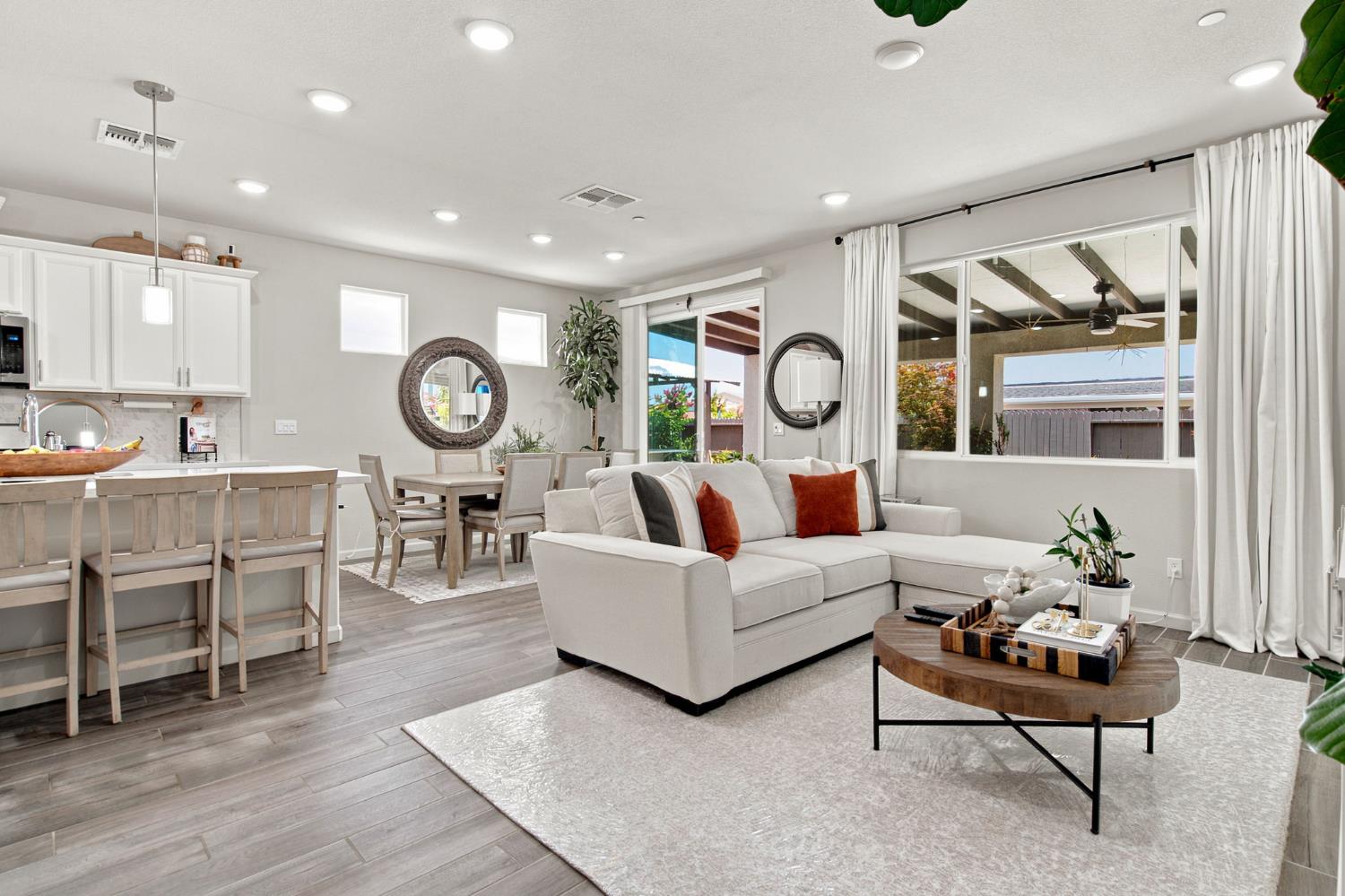 3093 Feather Rd, Manteca, CA 95337