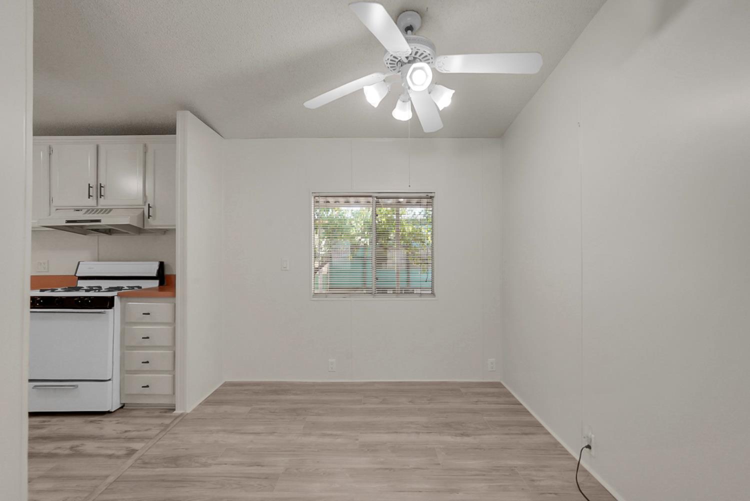 1200 S Carpenter Rd #48, Modesto, CA 95351