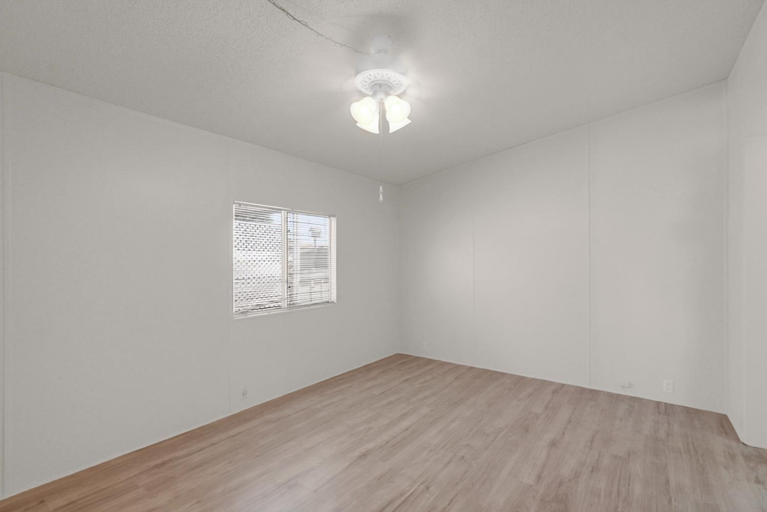 1200 S Carpenter Rd #48, Modesto, CA 95351