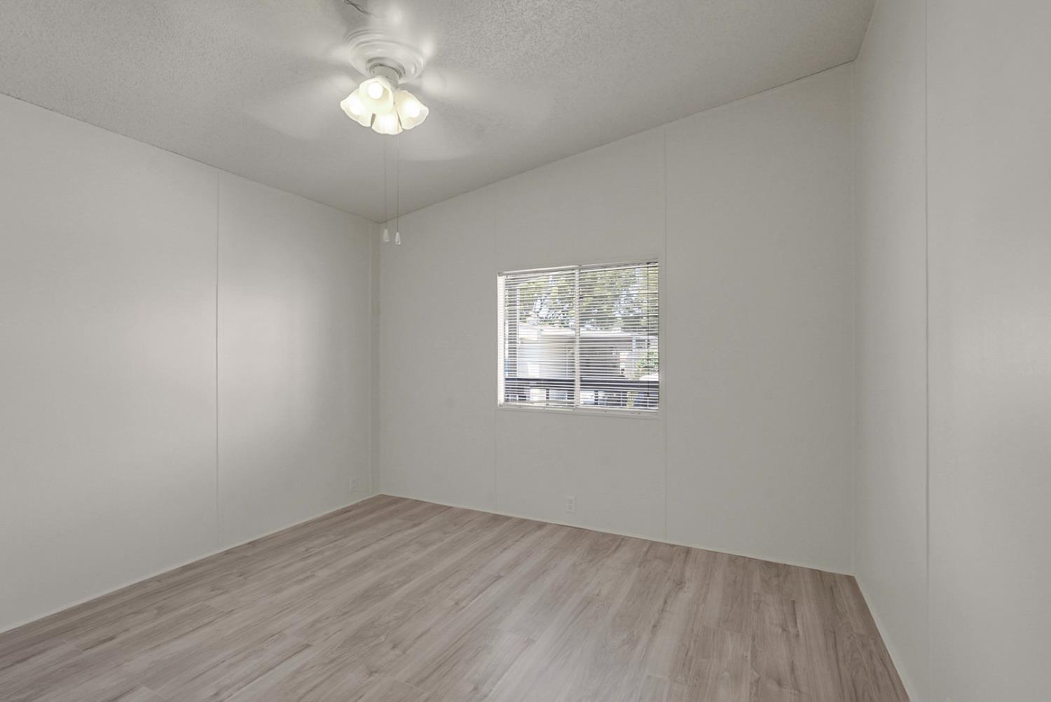 1200 S Carpenter Rd #48, Modesto, CA 95351