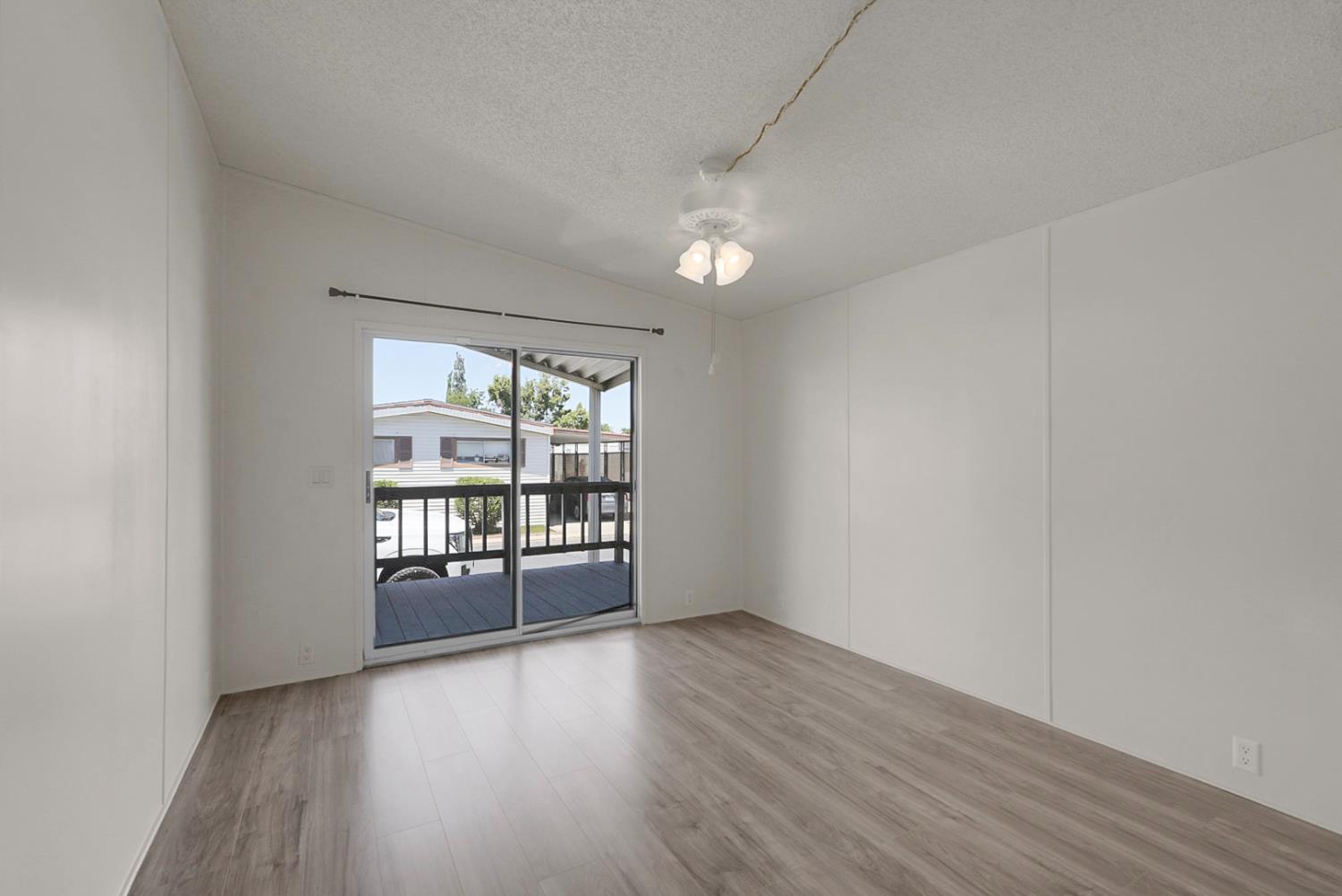 1200 S Carpenter Rd #48, Modesto, CA 95351