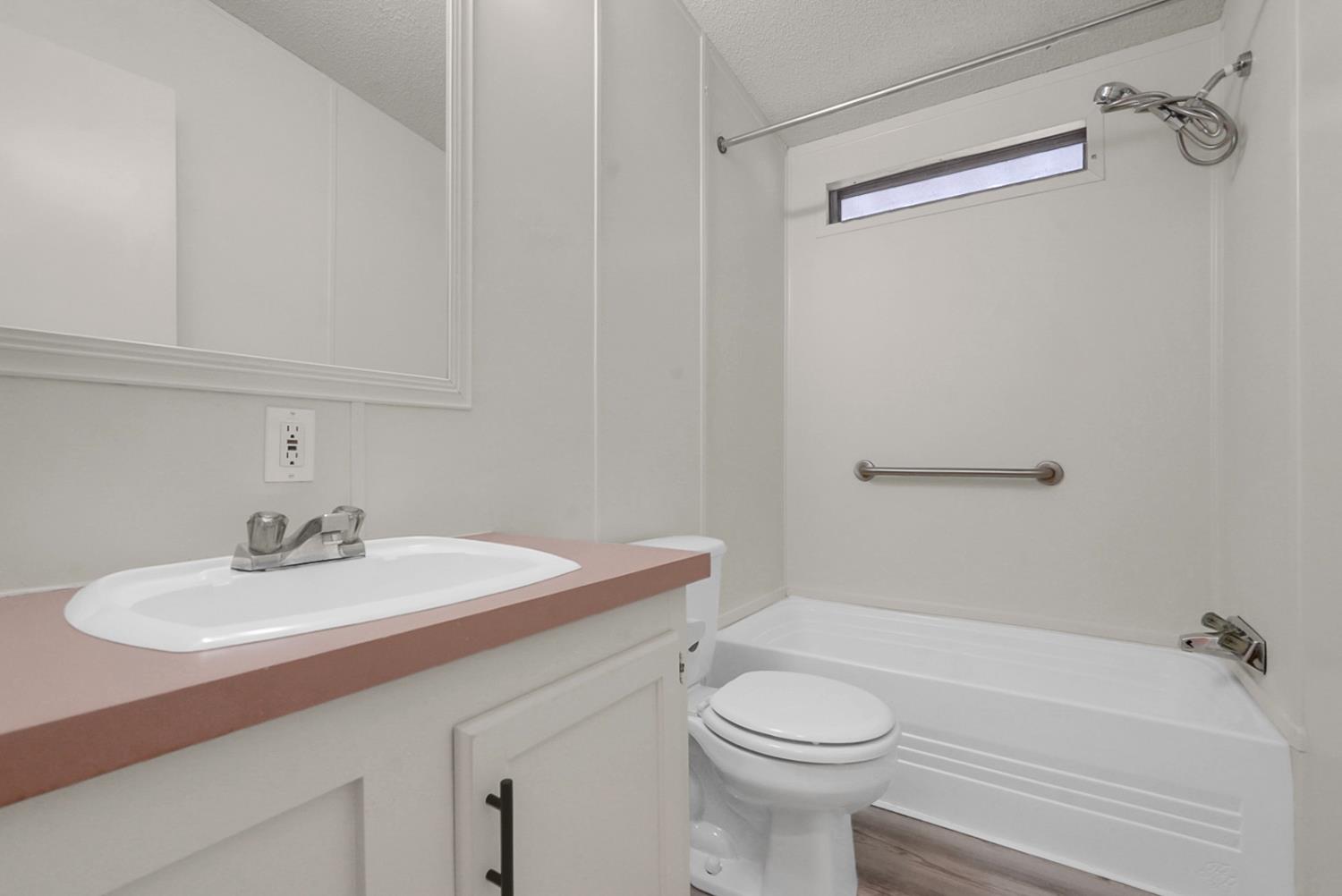 1200 S Carpenter Rd #48, Modesto, CA 95351