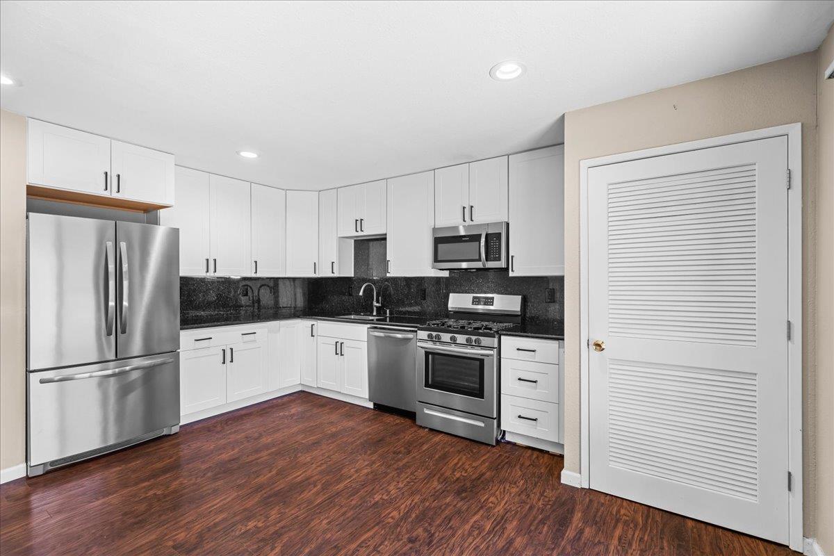 617 W Granger Ave #30, Modesto, CA 95350