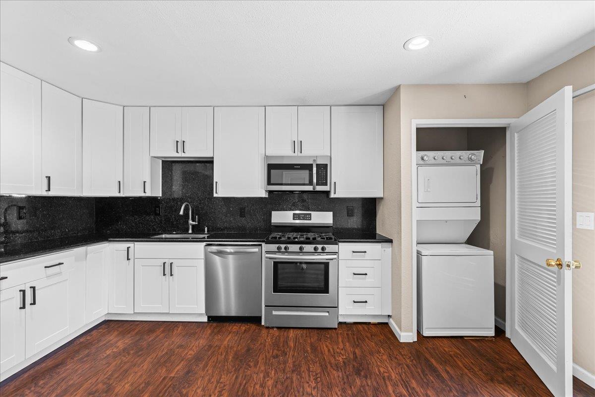 617 W Granger Ave #30, Modesto, CA 95350