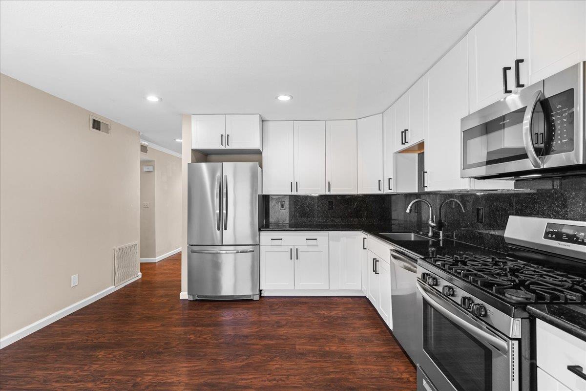 617 W Granger Ave #30, Modesto, CA 95350