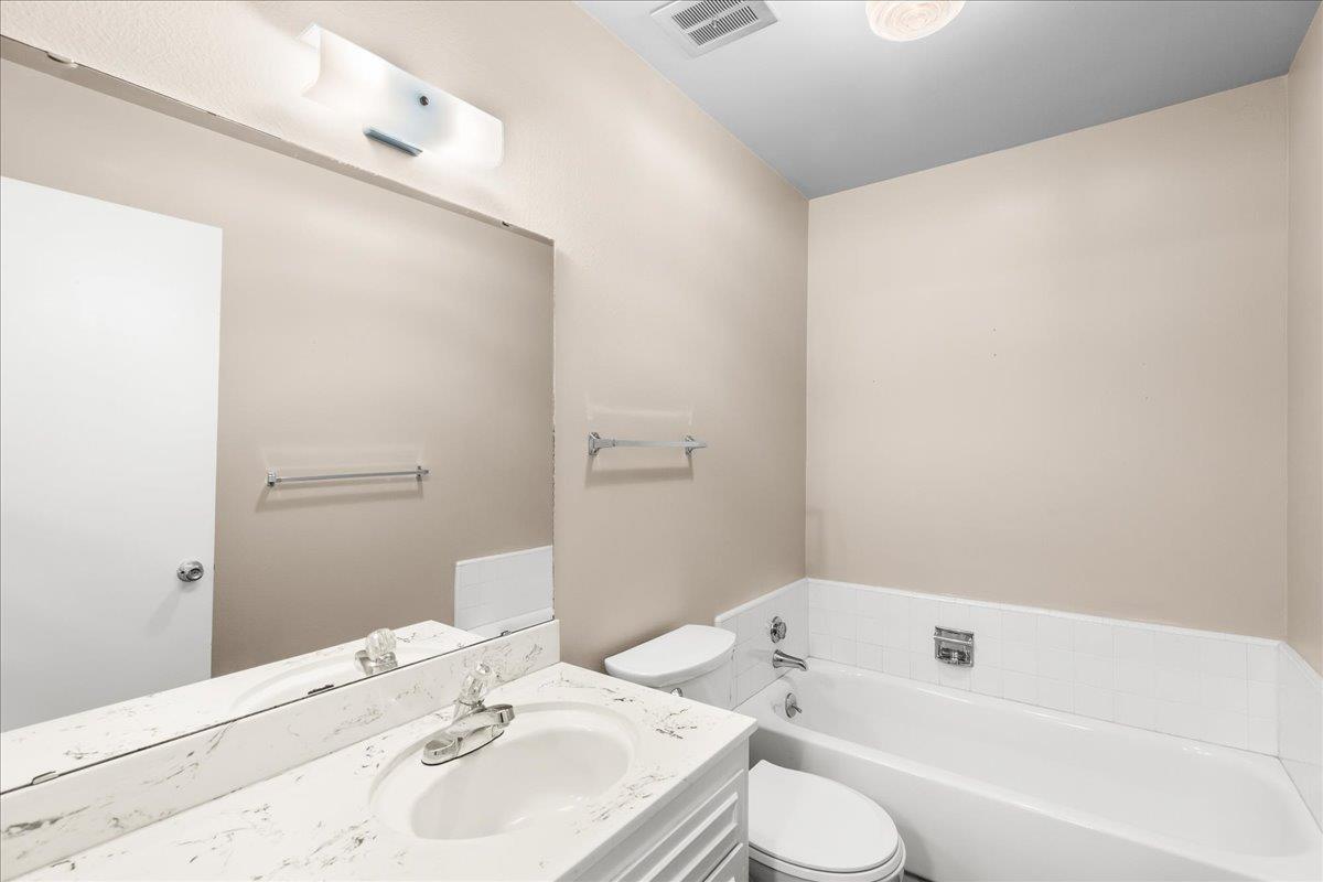 617 W Granger Ave #30, Modesto, CA 95350