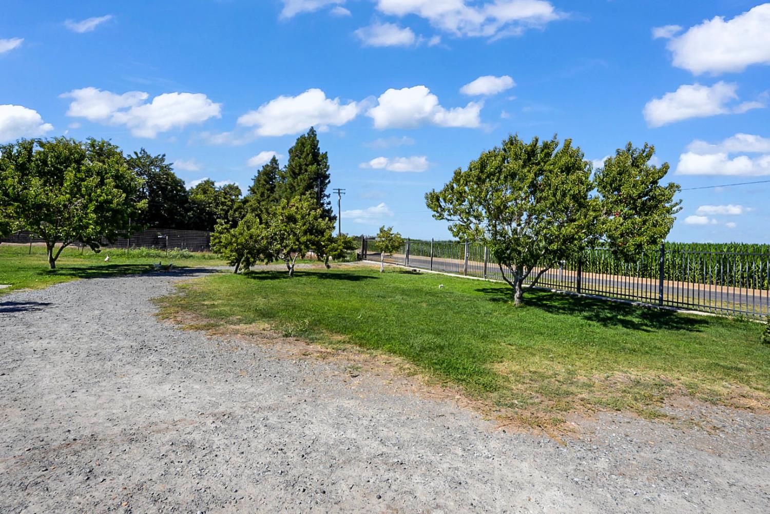 237 241 Leek Rd, Modesto, CA 95357