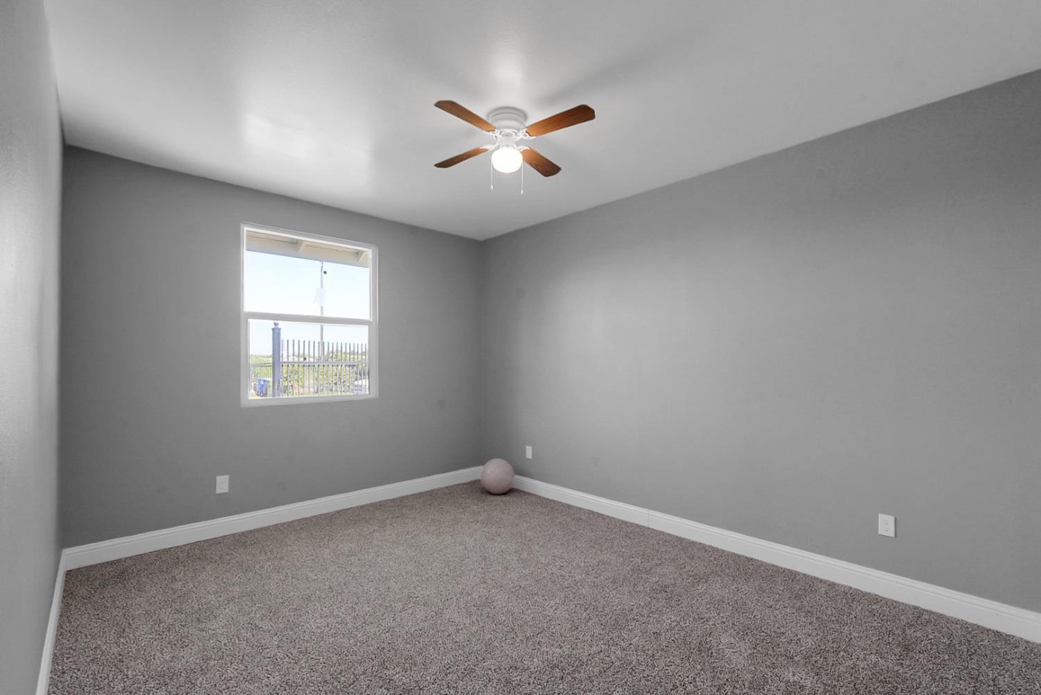237 241 Leek Rd, Modesto, CA 95357