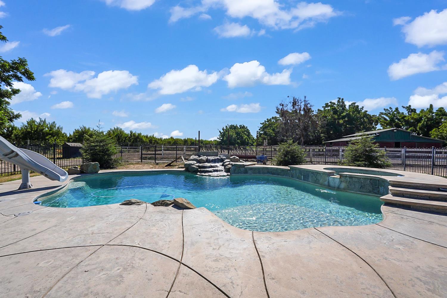 237 241 Leek Rd, Modesto, CA 95357