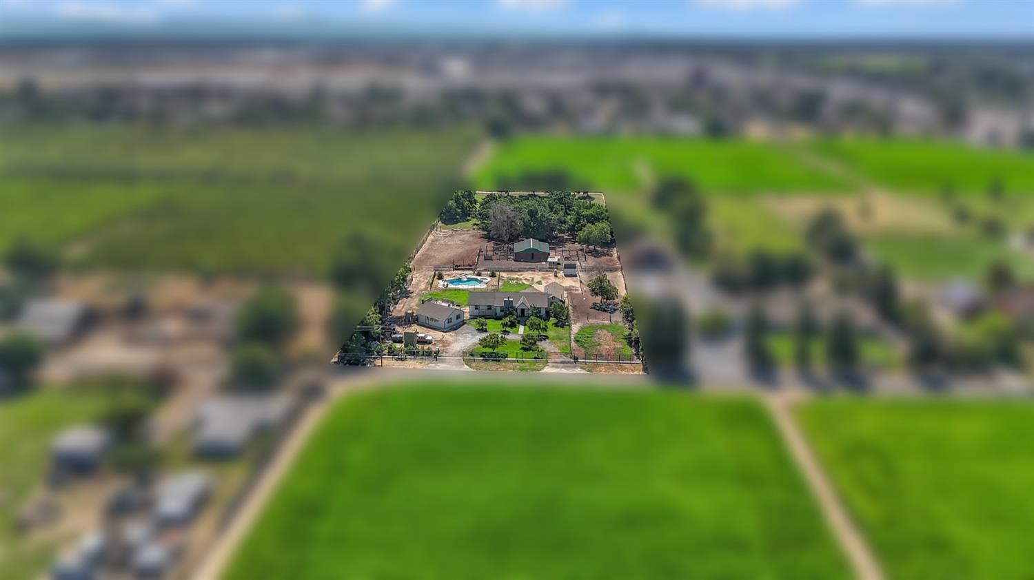 237 241 Leek Rd, Modesto, CA 95357