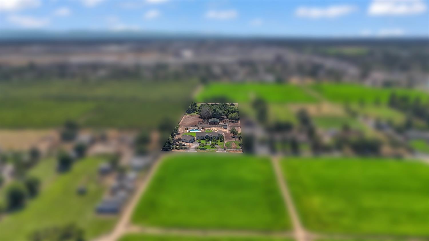 237 241 Leek Rd, Modesto, CA 95357