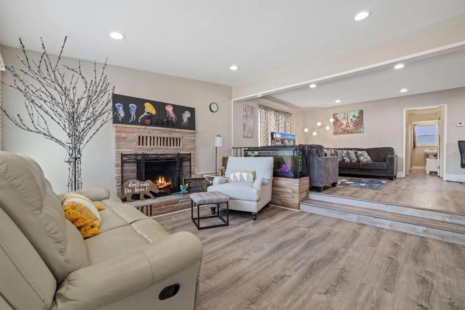 213 S Walnut Ave, Ripon, CA 95366