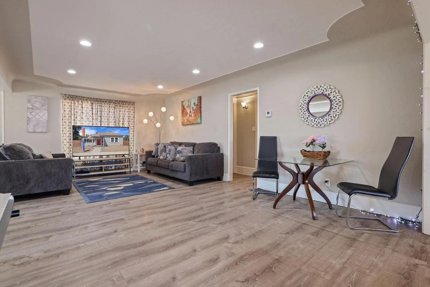 213 S Walnut Ave, Ripon, CA 95366