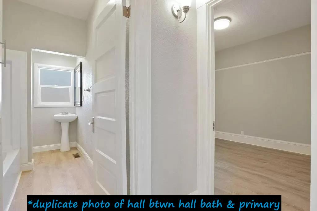 213 S Walnut Ave, Ripon, CA 95366