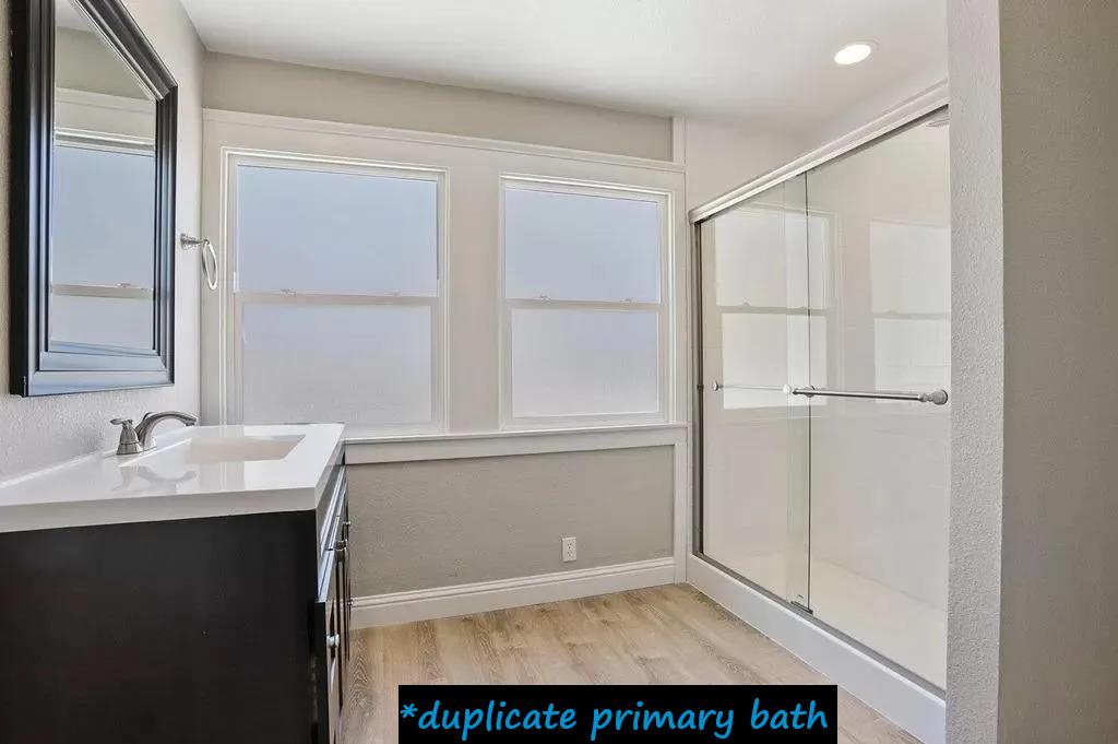 213 S Walnut Ave, Ripon, CA 95366