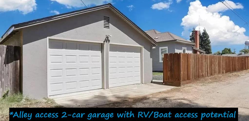 213 S Walnut Ave, Ripon, CA 95366