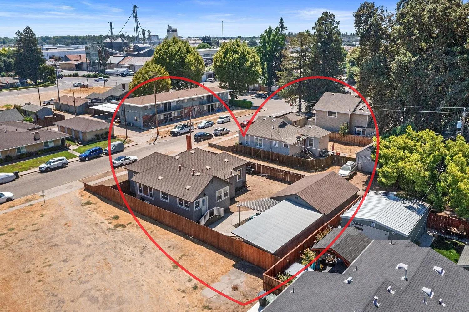 213 S Walnut Ave, Ripon, CA 95366