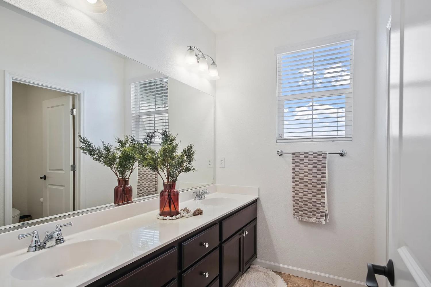 5312 Amaryllis Way, Keyes, CA 95328