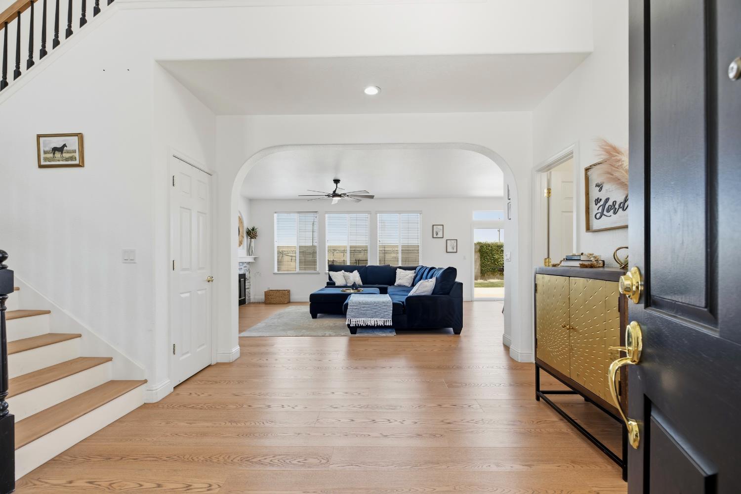 3024 Edgeview Dr, Modesto, CA 95355