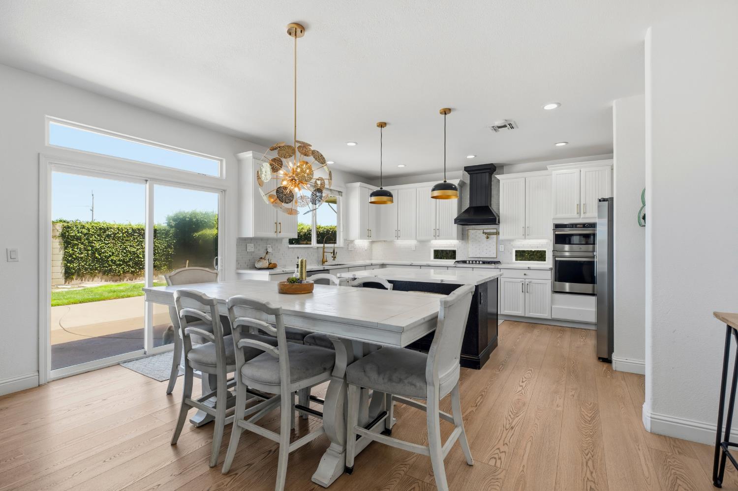 3024 Edgeview Dr, Modesto, CA 95355