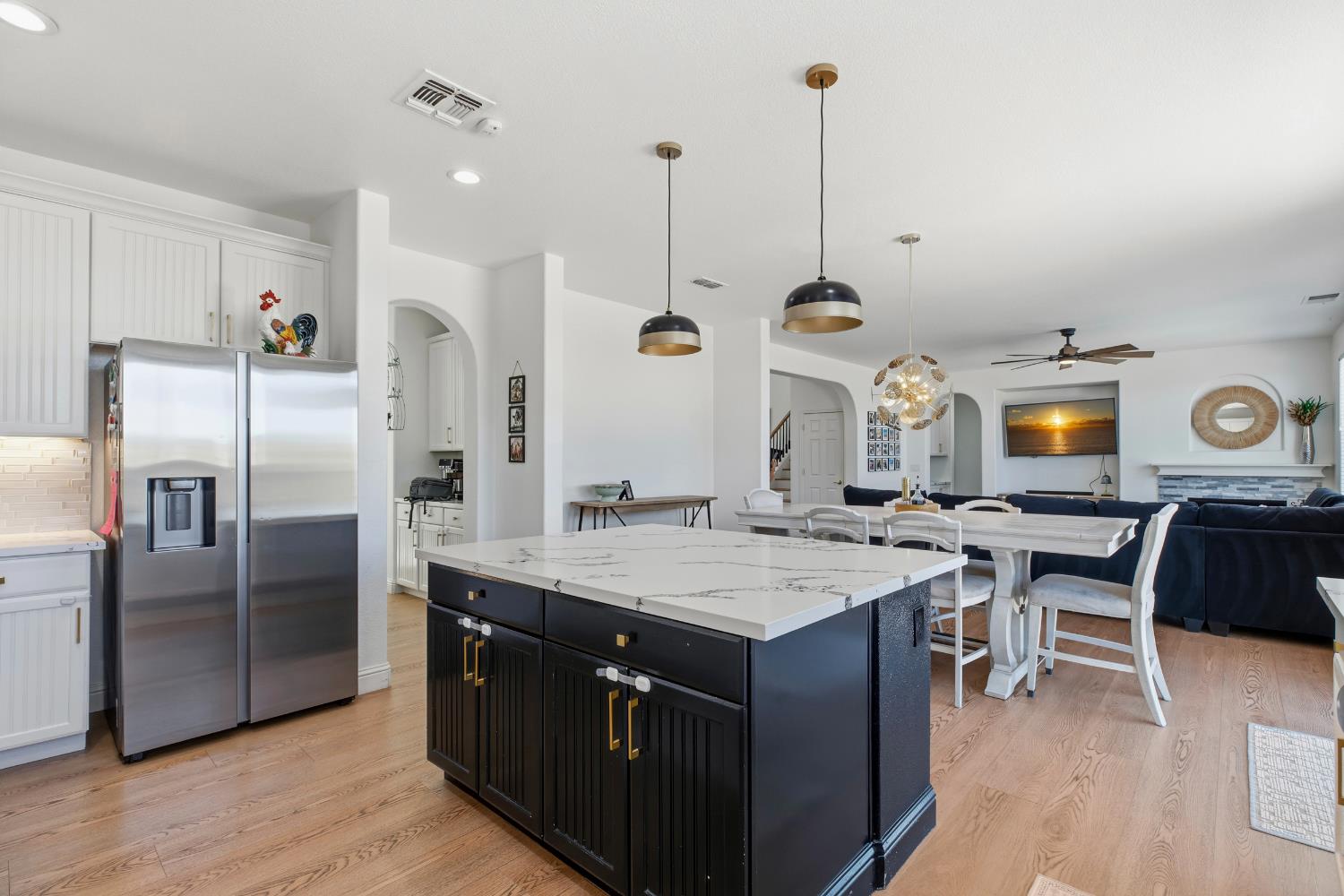 3024 Edgeview Dr, Modesto, CA 95355