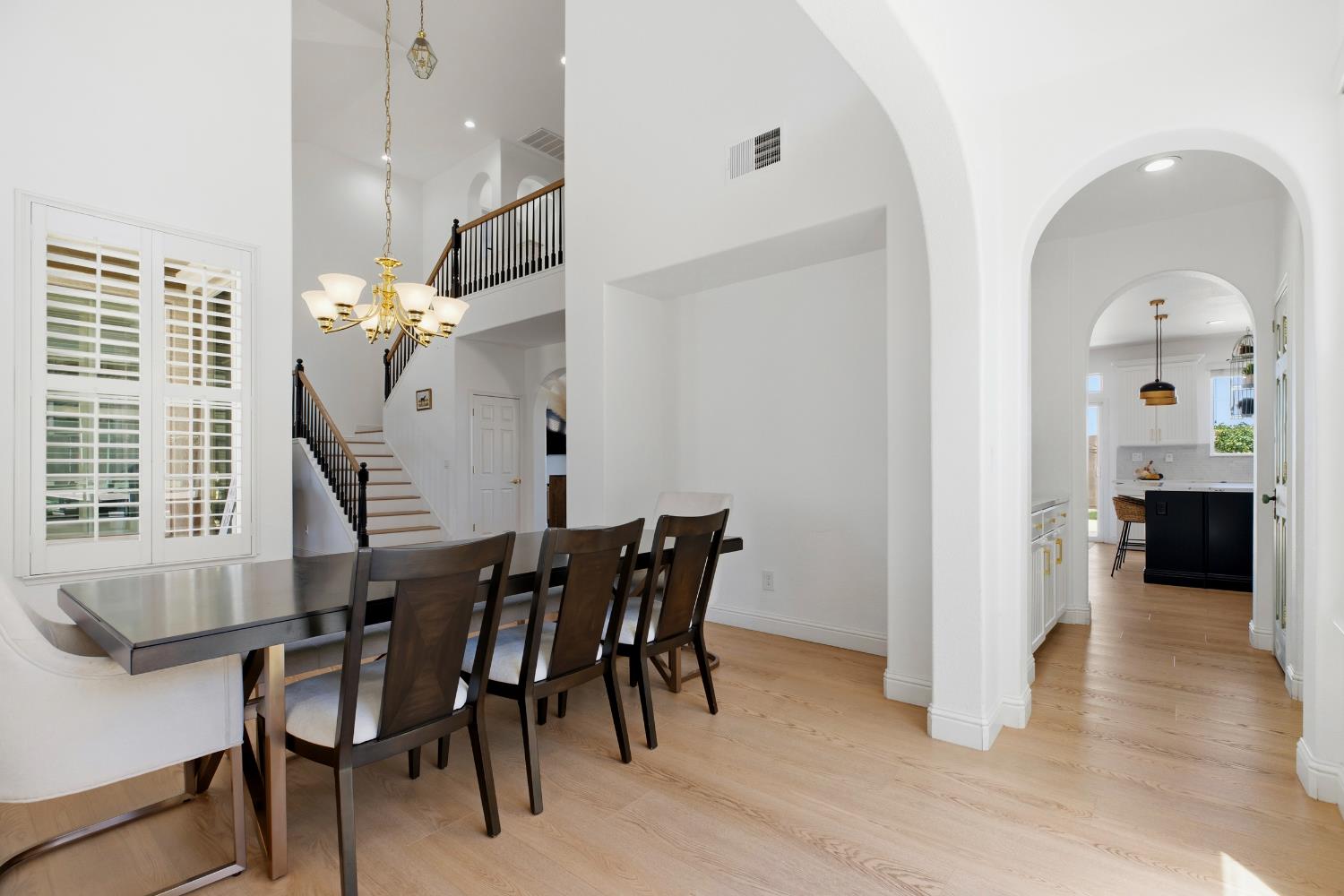 3024 Edgeview Dr, Modesto, CA 95355