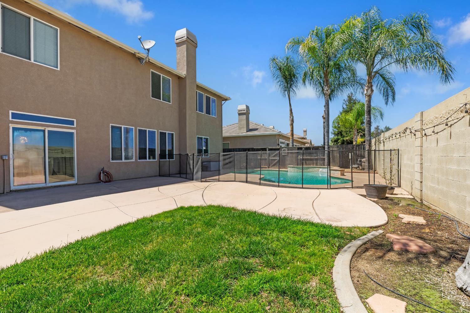 3024 Edgeview Dr, Modesto, CA 95355