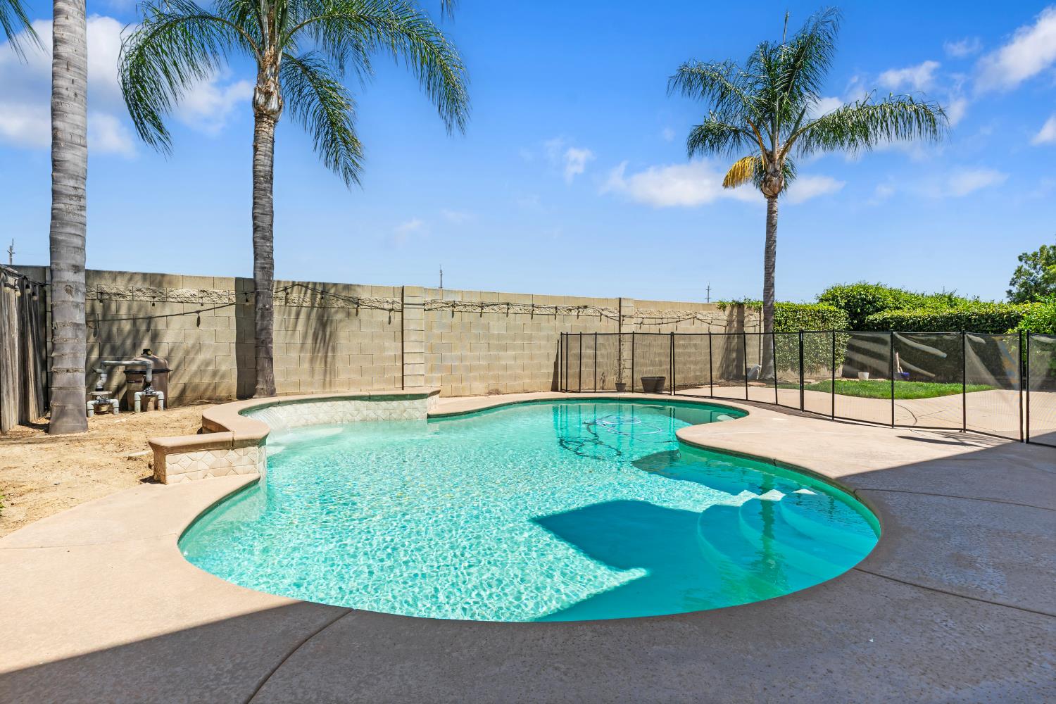 3024 Edgeview Dr, Modesto, CA 95355