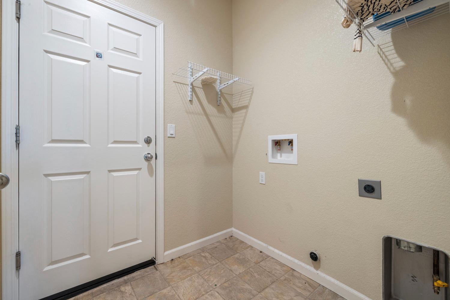 586 Glendon Ct, Merced, CA 95348