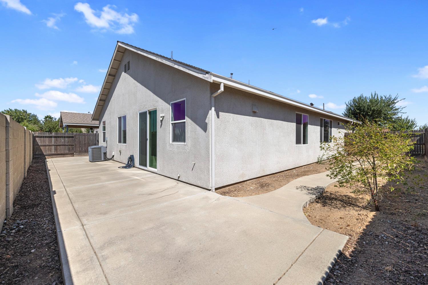 586 Glendon Ct, Merced, CA 95348
