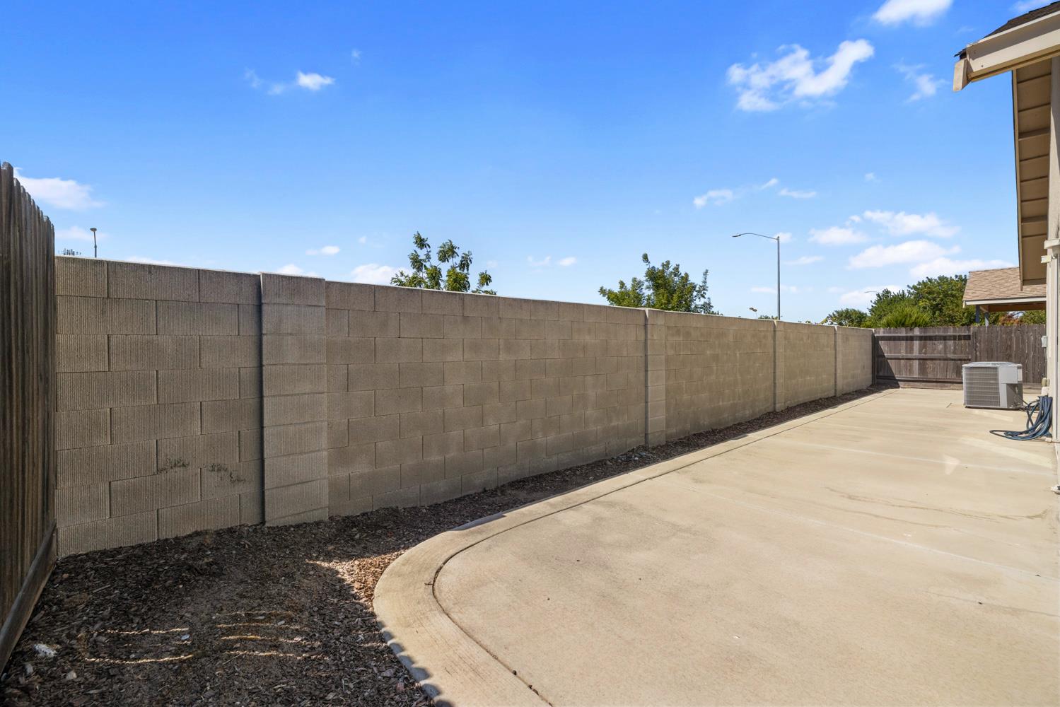 586 Glendon Ct, Merced, CA 95348