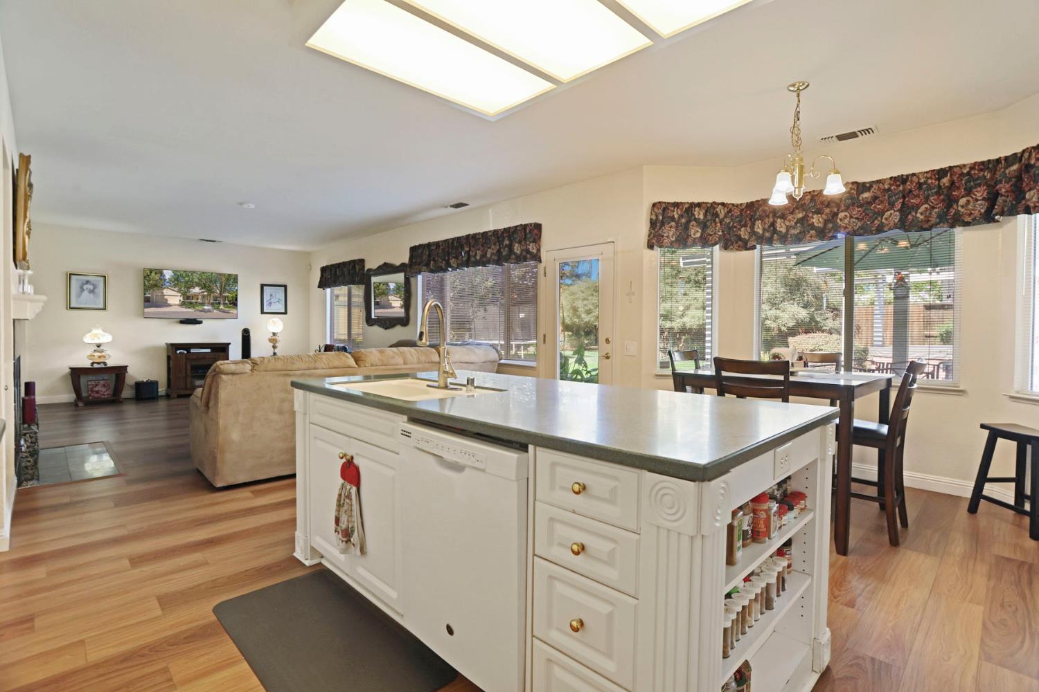 4216 Keepsake Ct, Modesto, CA 95356